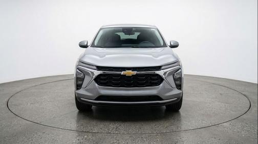Sterling Gray Metallic 2025 Chevrolet Trax LT