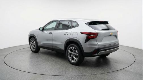 Sterling Gray Metallic 2025 Chevrolet Trax LT