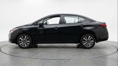 Super Black 2025 Nissan Versa 1.6 SV