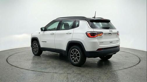 Bright White Clearcoat 2025 Jeep Compass Trailhawk