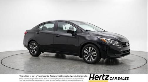 Super Black 2025 Nissan Versa 1.6 SV