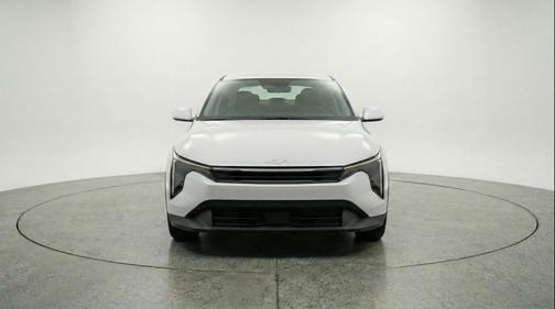 Snow White Pearl 2025 Kia K4 LXS