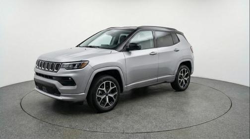 Silver Zynith Metallic Clearcoat 2025 Jeep Compass Limited