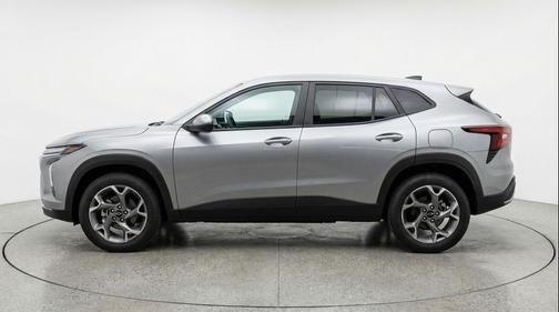 Moonstone Gray Metallic 2025 Chevrolet Trax LT