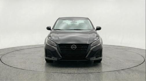 Super Black 2025 Nissan Altima SV FWD