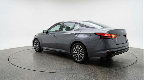 Gun Metallic 2025 Nissan Altima SV FWD