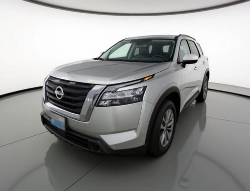 Brilliant Silver Metallic 2025 Nissan Pathfinder SV 4WD