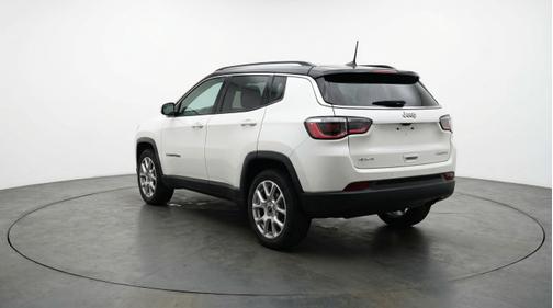 Bright White Clearcoat 2025 Jeep Compass Limited