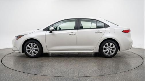 Ice Cap 2025 Toyota Corolla LE