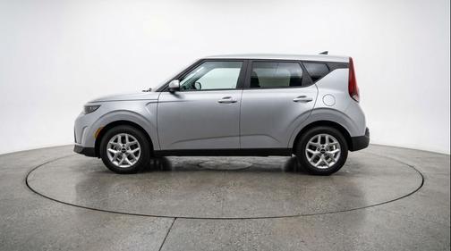 Steel Gray 2025 Kia Soul LX