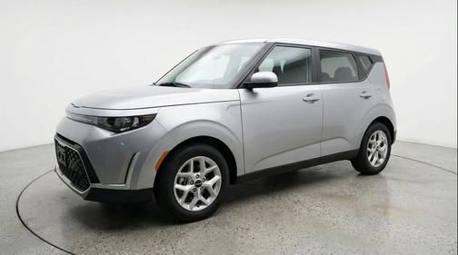 Steel Gray 2025 Kia Soul LX
