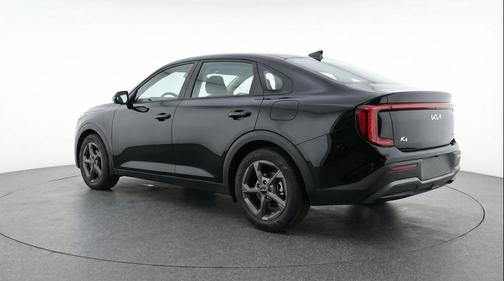Aurora Black Pearl 2025 Kia K4 LXS