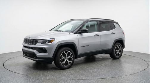 Silver Zynith Metallic Clearcoat 2025 Jeep Compass Limited