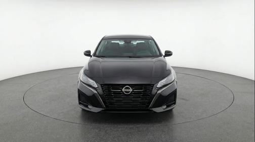 Super Black 2025 Nissan Altima SV FWD
