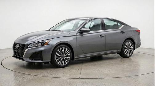 Gun Metallic 2025 Nissan Altima SV FWD