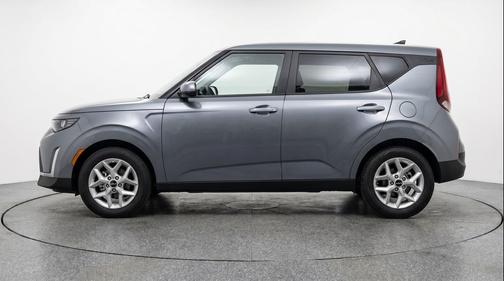 Gravity Gray 2025 Kia Soul LX