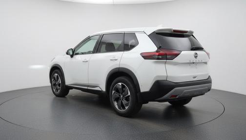 Everest White Pearl Tricoat 2025 Nissan Rogue SV