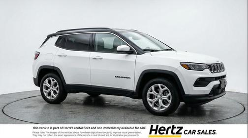 Bright White Clearcoat 2025 Jeep Compass Latitude
