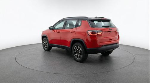 Red Hot Pearlcoat 2025 Jeep Compass Trailhawk