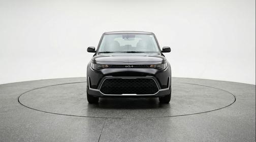 Fusion Black 2025 Kia Soul LX