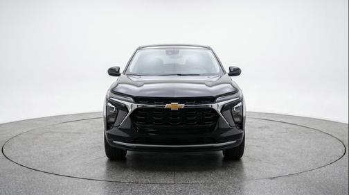 Mosaic Black Metallic 2025 Chevrolet Trax LT
