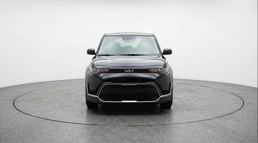 Fusion Black 2025 Kia Soul LX