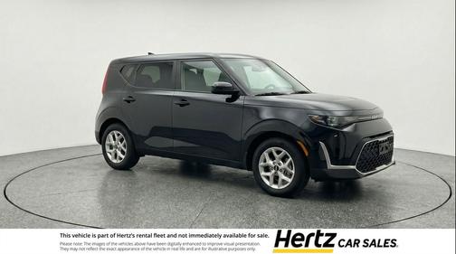 Fusion Black 2025 Kia Soul LX