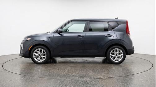 Gravity Gray 2025 Kia Soul LX