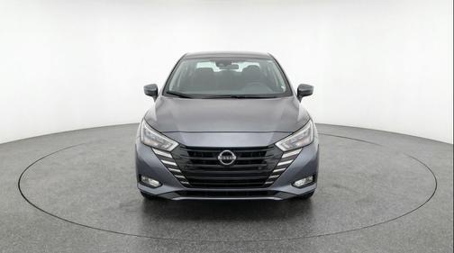 Gun Metallic 2025 Nissan Versa 1.6 SV