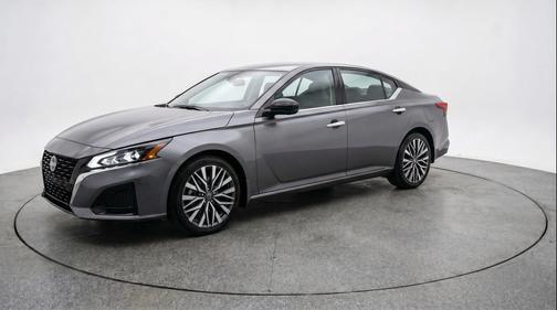 Gun Metallic 2025 Nissan Altima SV FWD