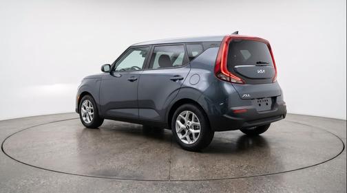 Gravity Gray 2025 Kia Soul LX