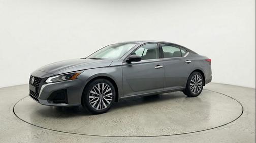 Gun Metallic 2025 Nissan Altima SV FWD