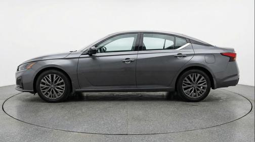 Gun Metallic 2025 Nissan Altima SV FWD