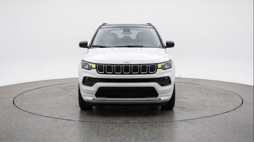 Bright White Clearcoat 2025 Jeep Compass Limited