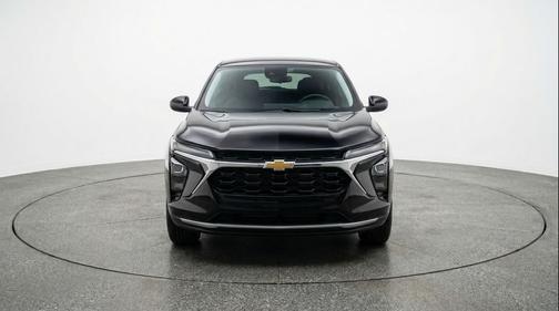 Mosaic Black Metallic 2025 Chevrolet Trax LT