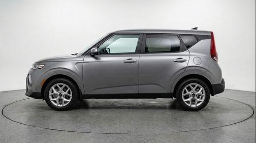 Gravity Gray 2025 Kia Soul LX