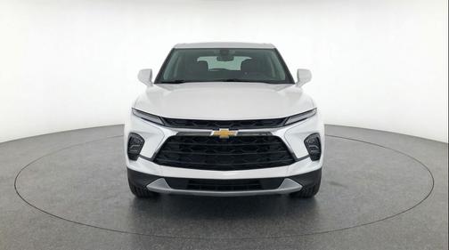 Summit White 2025 Chevrolet Blazer 2LT