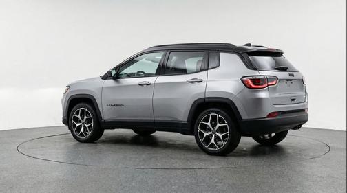 Silver Zynith Metallic Clearcoat 2025 Jeep Compass Limited