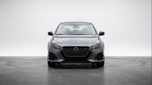 Gun Metallic 2025 Nissan Altima SV FWD