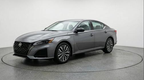 Gun Metallic 2025 Nissan Altima SV FWD