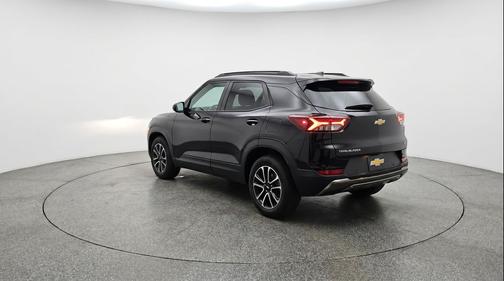 Mosaic Black Metallic 2025 Chevrolet Trailblazer LT