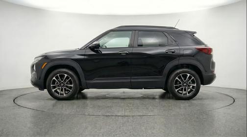 Mosaic Black Metallic 2025 Chevrolet Trailblazer LT