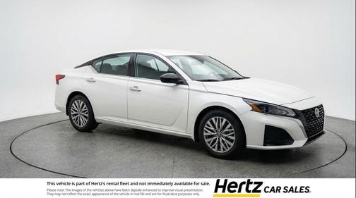 Glacier White 2025 Nissan Altima SV FWD