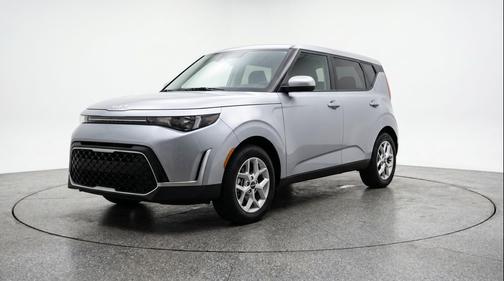Steel Gray 2025 Kia Soul LX