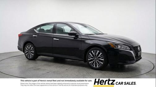 Super Black 2025 Nissan Altima SV FWD