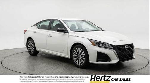 Pearl White Tricoat 2025 Nissan Altima SV FWD
