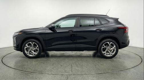 Mosaic Black Metallic 2025 Chevrolet Trax LT