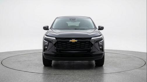 Mosaic Black Metallic 2025 Chevrolet Trax LT
