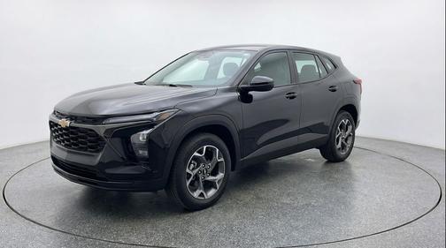 Mosaic Black Metallic 2025 Chevrolet Trax LT