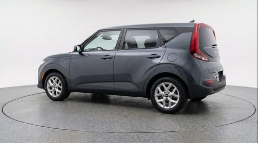 Gravity Gray 2025 Kia Soul LX